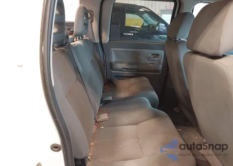 2005 Dodge Dakota Slt from USA, damaged, VIN 1D7HW48K15S262562